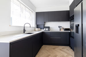 Kitchen- click for photo gallery